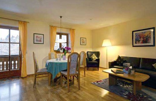 Spiegelau Apartment | Apartment Falkenstein with south balcony - Haus Jägerfleck