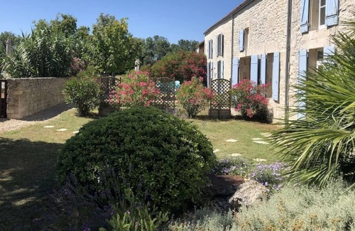 Saujon Apartment | Apartment farmhouse garden swimming pool - Le Carrelet
