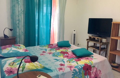 Quartier Desert Apartment | apartment, feet in the water, superb sea view