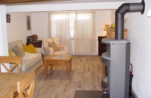 Grebenhain House | Apartment 'Ferienhaus Kaline' with Private Terrace, Private Garden and Wi-Fi