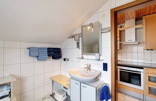 Kniebis Apartment | Apartment 'Ferienwohnung A, 57 Qm' with Shared Terrace, Shared Garden and Wi-Fi