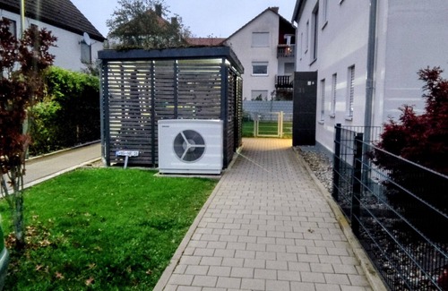 Ichenhausen Apartment | Apartment 'Ferienwohnung Happy' with Private Terrace, Private Garden and Wi-Fi