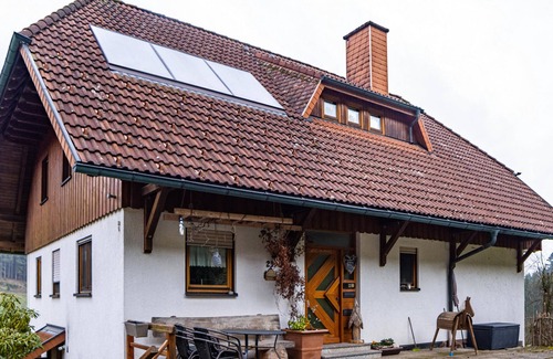 Tennenbronn Apartment | Apartment 'Ferienwohnung U' with Private Terrace, Shared Garden and Wi-Fi