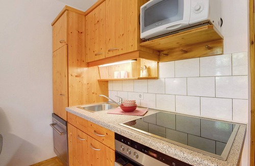Eschlkam Apartment | Apartment 'Ferienwohnung 2' with Shared Garden and Wi-Fi