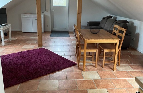 Kulmbach Apartment | Apartment 'Ferienwohnung An Den Eichen' with Wi-Fi