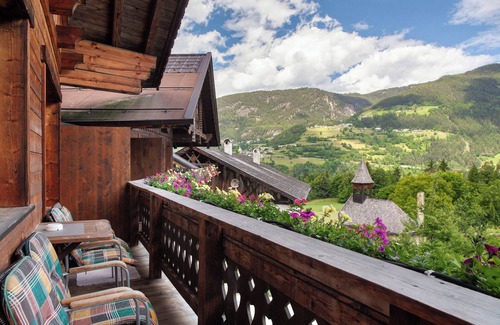 Oetz Apartment | Apartment 'Ferienwohnung Bergsee' with Sea View, Shared Terrace and Wi-Fi