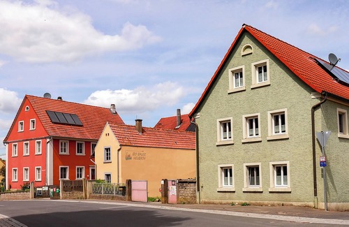 Monchsondheim Apartment | Apartment 'Ferienwohnung Kammer' with Private Terrace, Shared Garden and Wi-Fi