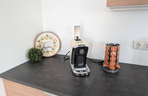Lubmin Apartment | Apartment 'Ferienwohnung Strandliebe' with Private Garden and Wi-Fi