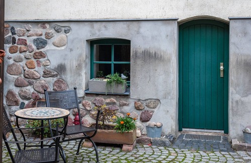 Muritz Apartment | Apartment 'Fewo Altstadtkern Waren Müritz 1' with Shared Garden and Wi-Fi