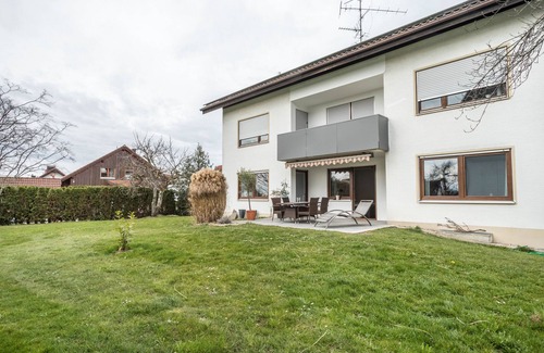 Lindau Apartment | Apartment 'Fewo Hotz Am Golfclub Lindau 2a' with Mountain View, Private Terrace and Wi-Fi
