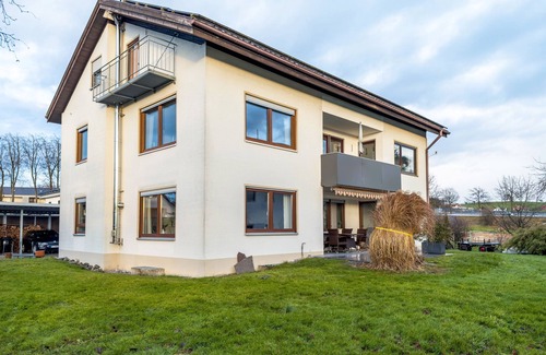 Lindau Apartment | Apartment 'Fewo Hotz Am Golfclub Lindau 2b' with Mountain View, Private Terrace and Wi-Fi