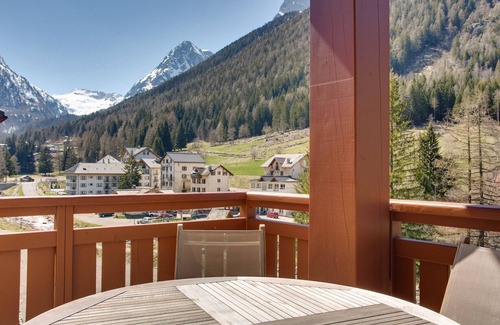 Vallorcine Apartment | Apartment for 10 persons in Vallorcine
