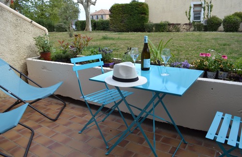 Capestang Apartment | Apartment for 2 people "L'instant Canal"