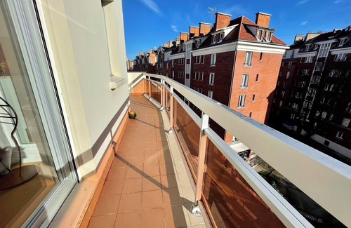 Quartier de la Maison-Blanche Apartment | Apartment for 2 with balcony in Paris