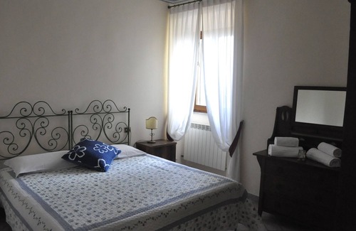 Iano Other | Apartment for 2 with beautiful view near San Gimignano and Volterra.