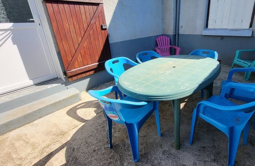 Eymoutiers Apartment | Apartment for 4-6 people with terrace.