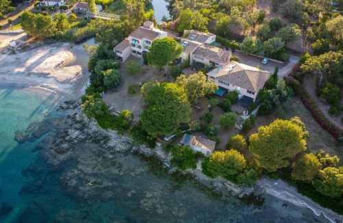 Favone Apartment | Apartment for 4 people, ground floor, sea view, direct access to the beach