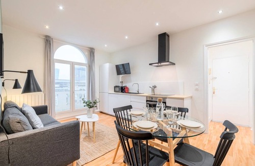 Lille Centre Ville Apartment | Apartment for 4 in front of Lille Flandres station