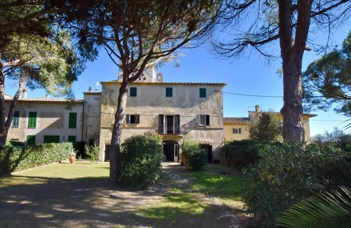 Orbetello Apartment | Apartment for 4 people in a farmhouse 200 m from the sea near Giannella-Albinia