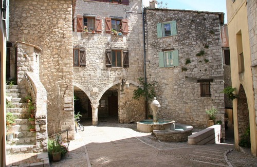 Peille Apartment | Apartment for 4 people in a picturesque village near Monaco