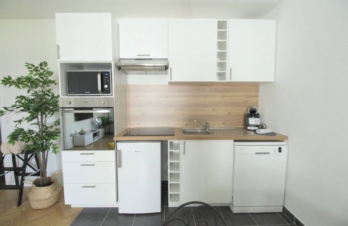 Serris Apartment | Apartment for 4 people Serris Val d'Europe (VICTORIA2)