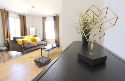 Serris Apartment | Apartment for 4 people Serris Val d'Europe (VICTORIA2)