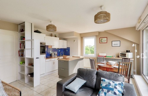 Sarzeau Apartment | Apartment for 4 with large balcony on Sarzeau