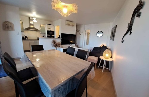 Port Cogolin Apartment | Apartment for 6 people with a view of the harbor in the Marines of Cogolin