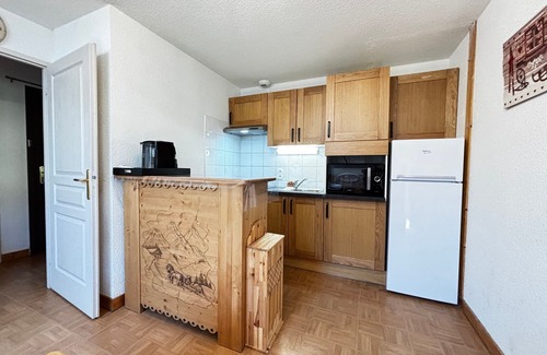 Flumet Apartment | Apartment for 6 with pool and private parking