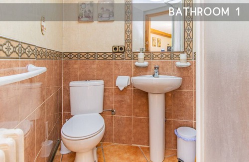 Senegue House | Apartment for Couples in the Pyrenees - Garden & Parking