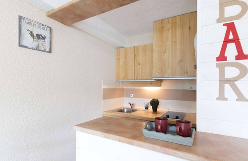 Pla d'Adet Apartment | Apartment for 6 near ski slopes with balcony, pets allowed in Saint-Lary-Soulan