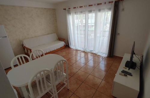 Es Pujols Apartment | Apartment 'Formentera Suite 6' with Balcony, Wi-Fi and Air Conditioning