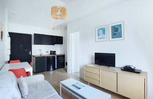 Silly-Gallieni Apartment | Apartment Boulogne facing "Les passages"