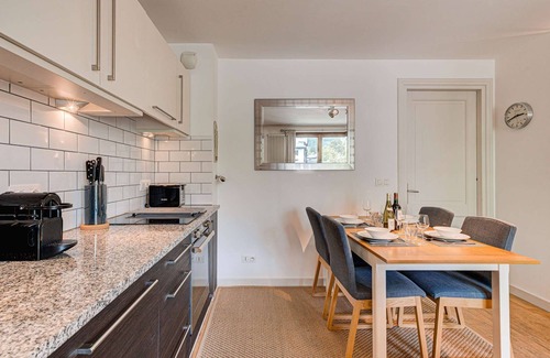 Chamonix City Centre Apartment | Apartment Cosmiques - Alpes Travel - Central Chamonix (sleeps 4)