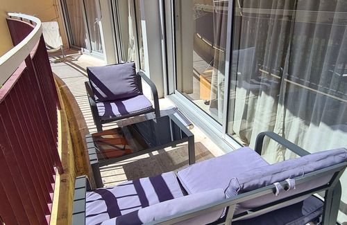 Mandelieu-La-Napoule Apartment | Apartment in luxury residence with swimming pool on marina