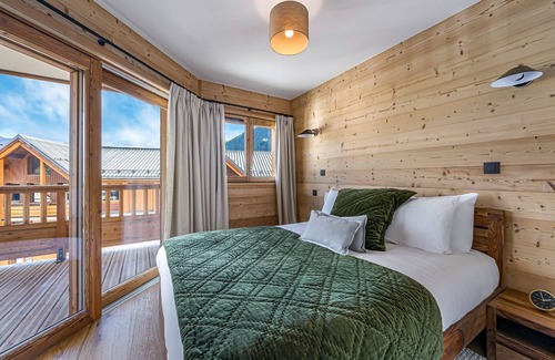Courchevel Villa | Apartment Nougat - Four Bedroom Villa, Sleeps 9