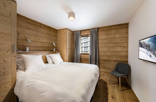 Courchevel Villa | Apartment Poppy - Four Bedroom Villa, Sleeps 8