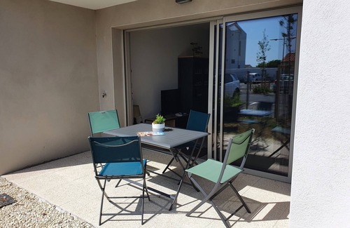 Saint-Pierre-d'Oleron Apartment | Apartment in quiet residence in the heart of Saint-Pierre d'Oléron.