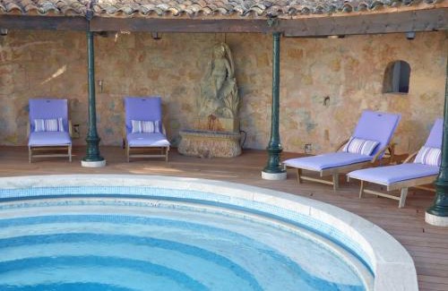 Chateauneuf-Grasse Apartment | Apartment Fragonard with heated pool and large private terrace
