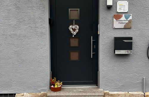 Melsungen Apartment | Apartment 'Fuldaufer' with Private Garden and Wi-Fi