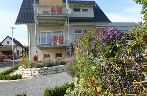 Salem Apartment | Apartment 'Gala' with Shared Terrace, Shared Garden and Wi-Fi