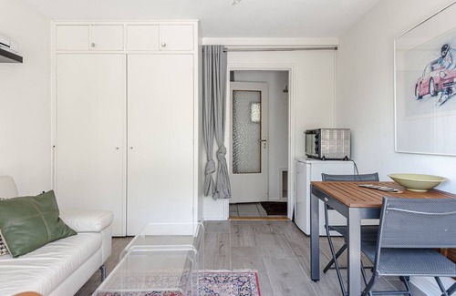 Zandvoort Apartment | Apartment Garden & Bed with cheap parking possibility