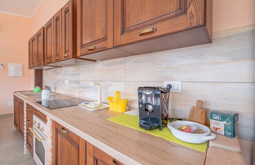 Granelli Apartment | Apartment 'Gelso' with Private Terrace, Wi-Fi and Air Conditioning