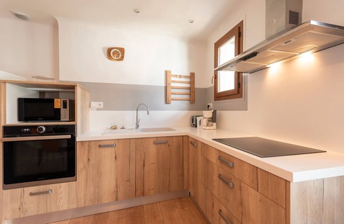 Arreau Apartment | Apartment 'Gîte Au Coeur D'Arreau' with Mountain View and Balcony