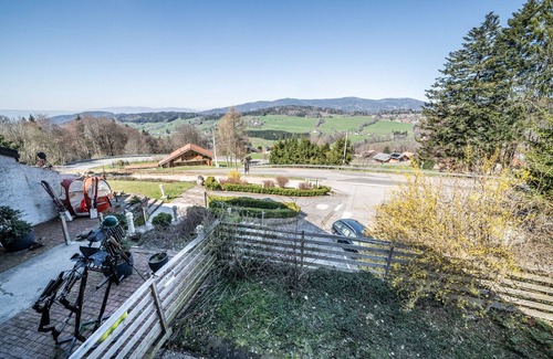 Bogeve Apartment | Apartment "Gîte Le Jorat - A" with Shared Garden & Wi-Fi