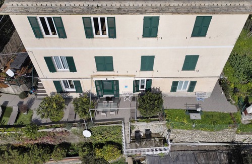 Pieve Ligure Apartment | Apartment 'Gli Ulivi Di Bogliasco - Ulivi 3' with Sea View, Wi-Fi and Air Conditioning
