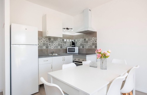 Cala Ferrera Apartment | Apartment 'Gran Sol Family 8' with Shared Pool, Wi-Fi and Air Conditioning