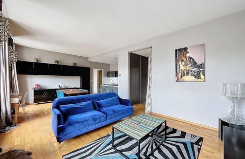 Metz-Centre – Ancienne Ville Apartment | Apartment, high standard, view of the Cathedral and Temple Neuf, with parking lot