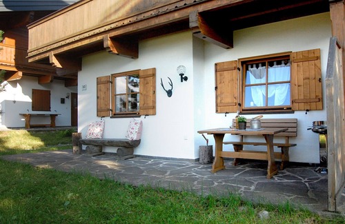 Hochkrimml Apartment | Apartment 'Höhenrausch' at 1,700 meters above sea level, 150 meters to the lift, underground parking space