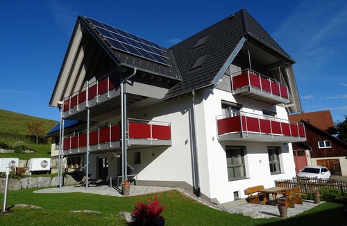 Unterkirnach Apartment | Apartment 'Holzwieb' with Private Terrace, Shared Garden and Wi-Fi